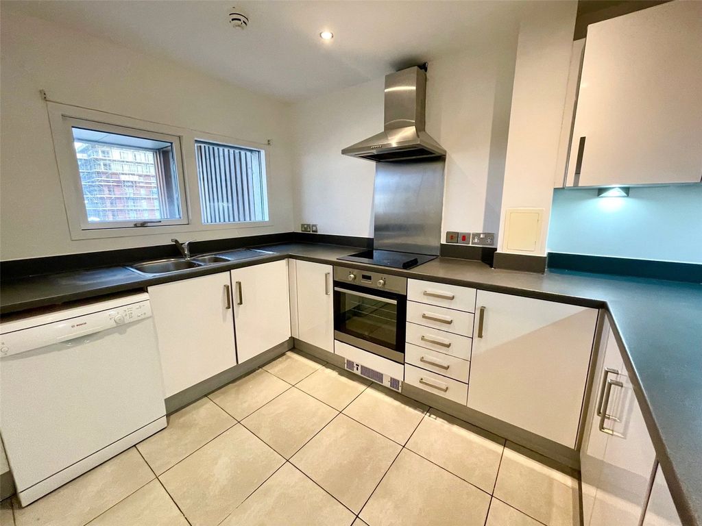 Property photo 3 of 11 Picture No. 16