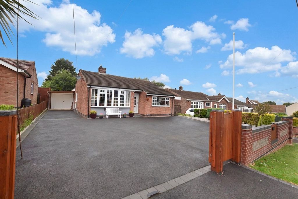 Property photo 1 of 30