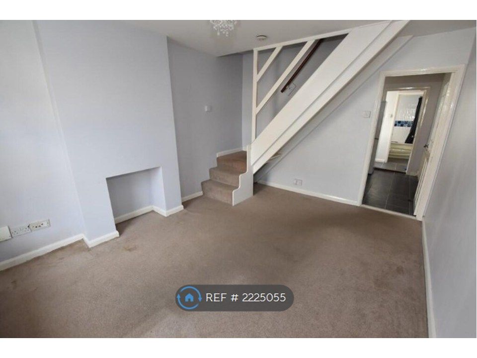 Property photo 2 of 8 Front Room