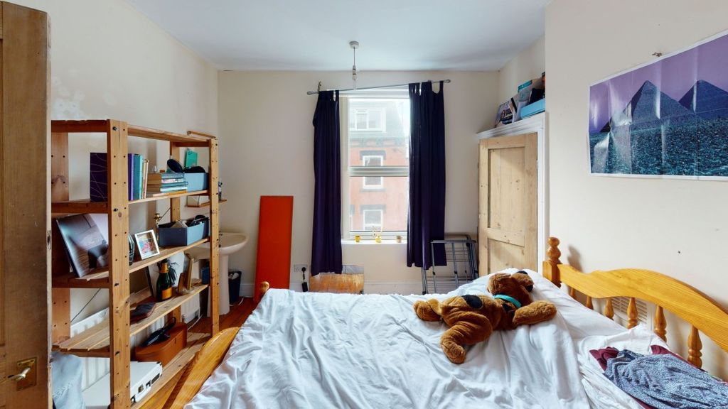 Property photo 3 of 6