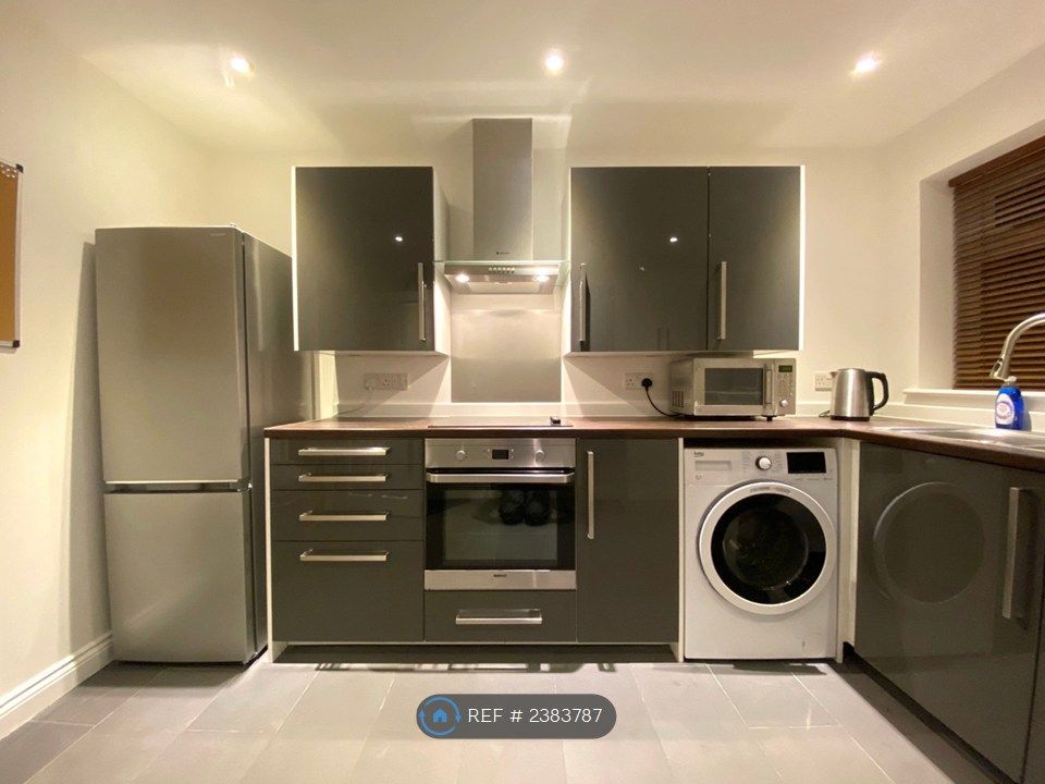 Property photo 3 of 6