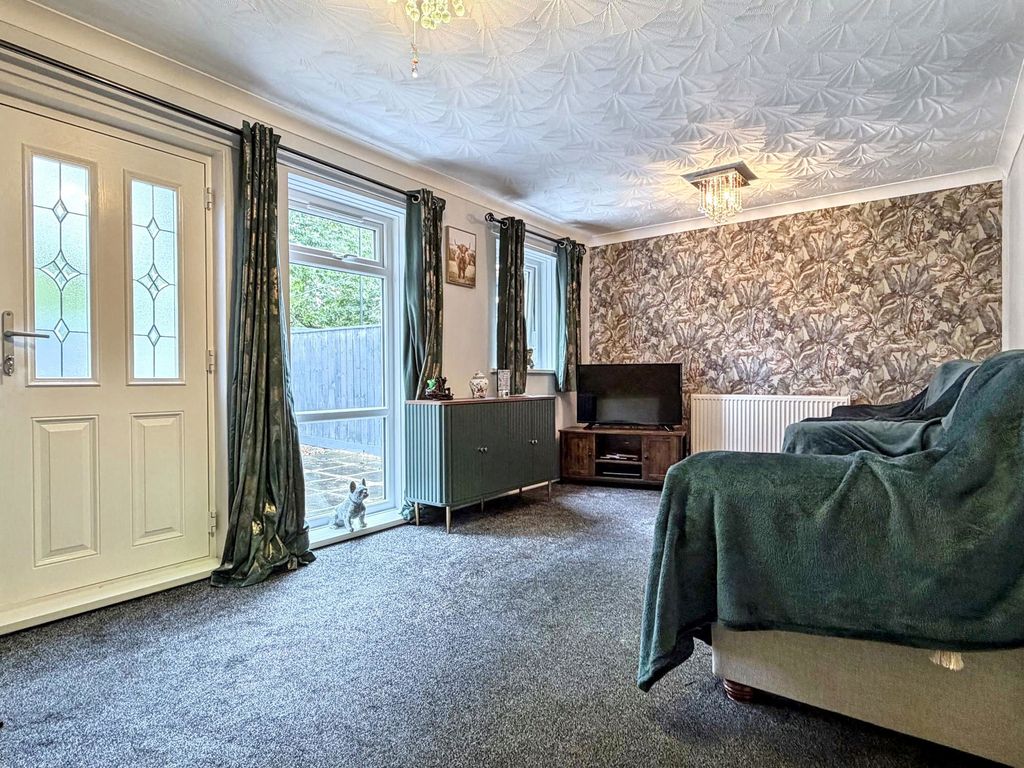 Property photo 2 of 21