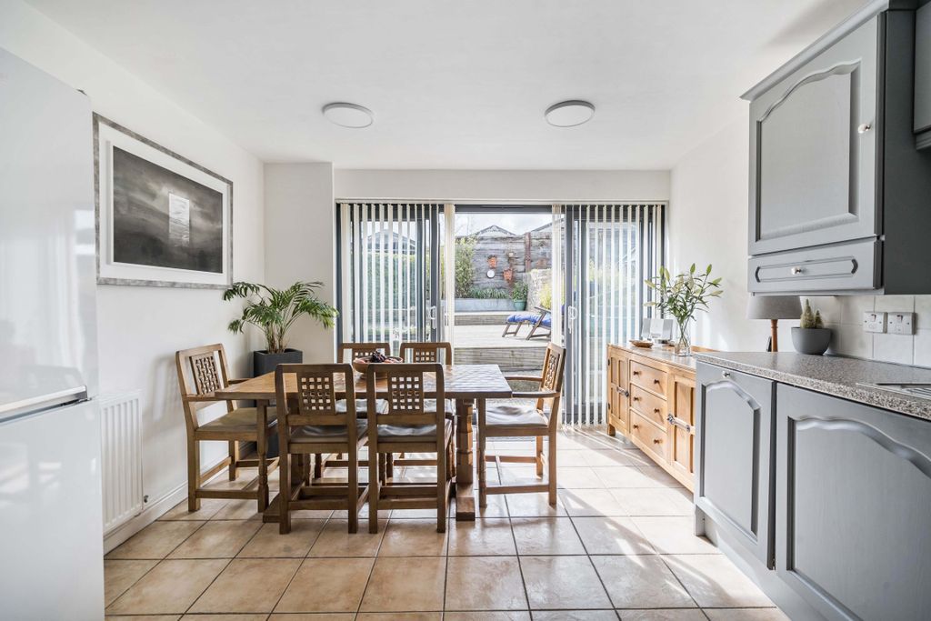 Property photo 3 of 18 13584861168d3E3d43c3E1