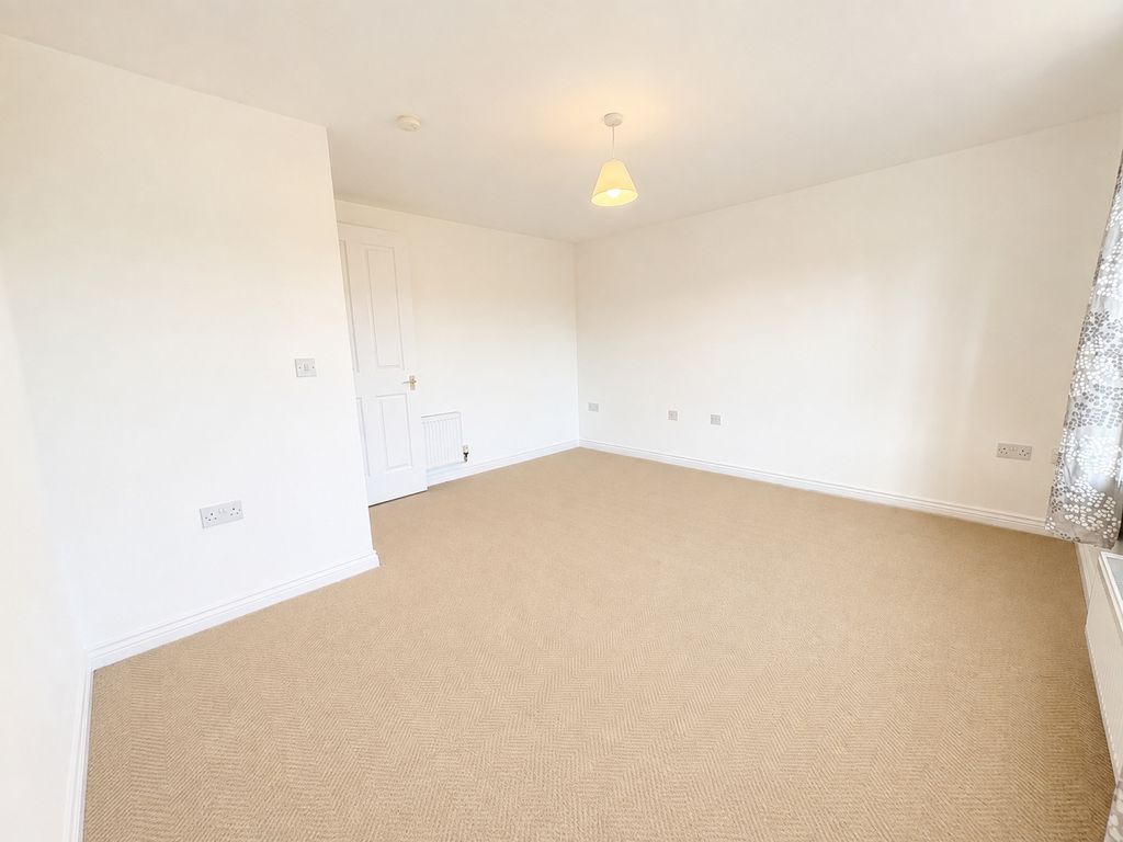 Property photo 2 of 8 Picture No. 04