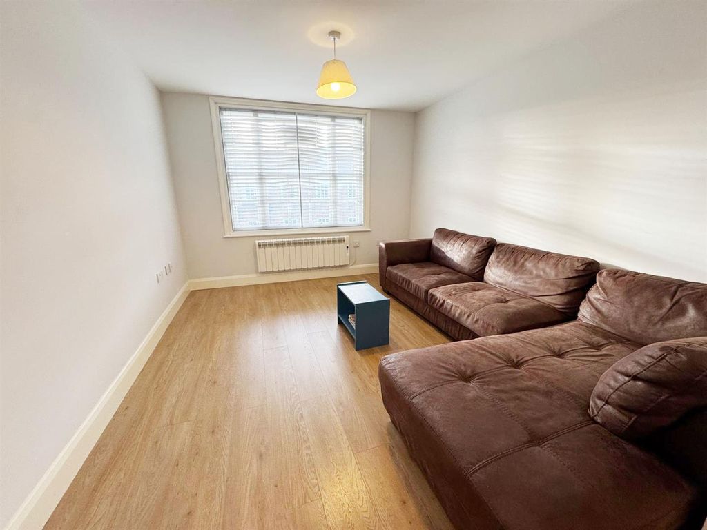 Property photo 2 of 6 Lounge.Jpeg