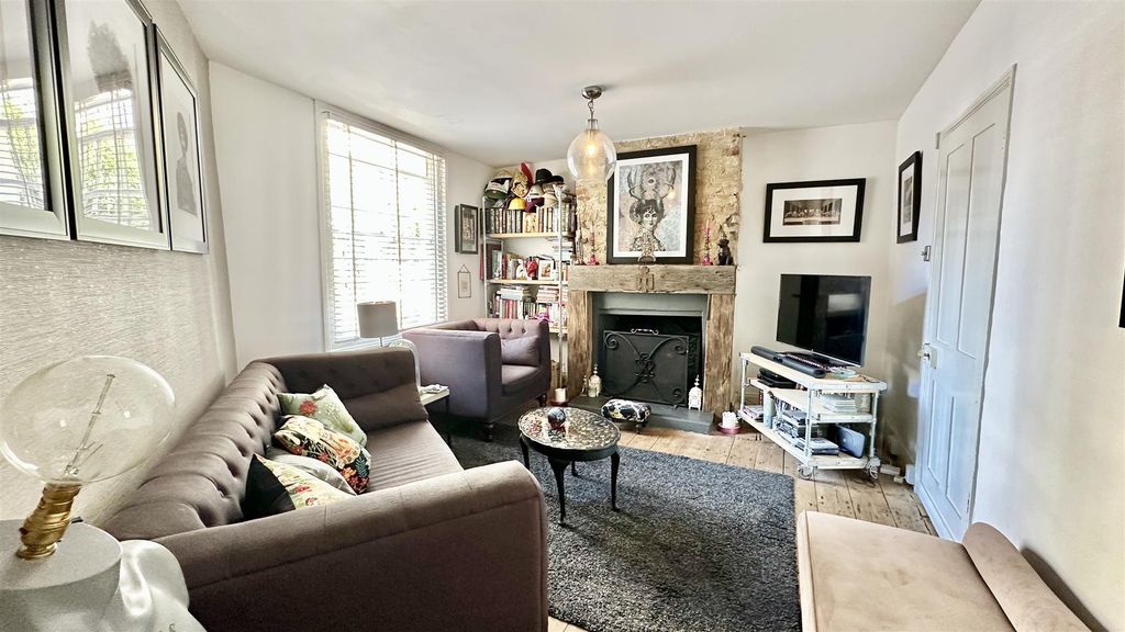 Property photo 1 of 35