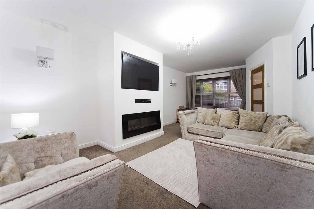 Property photo 2 of 35