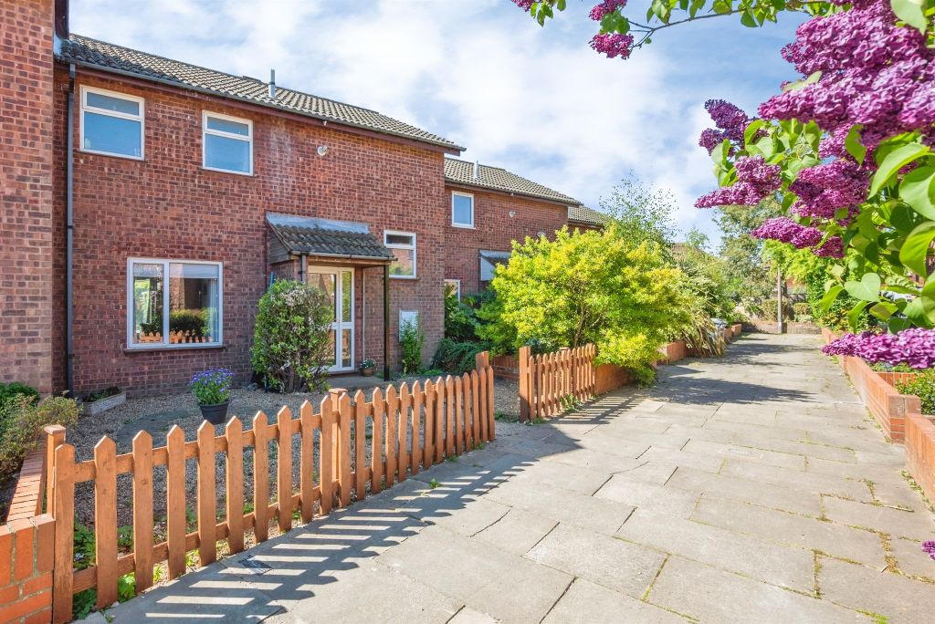 Property photo 1 of 17