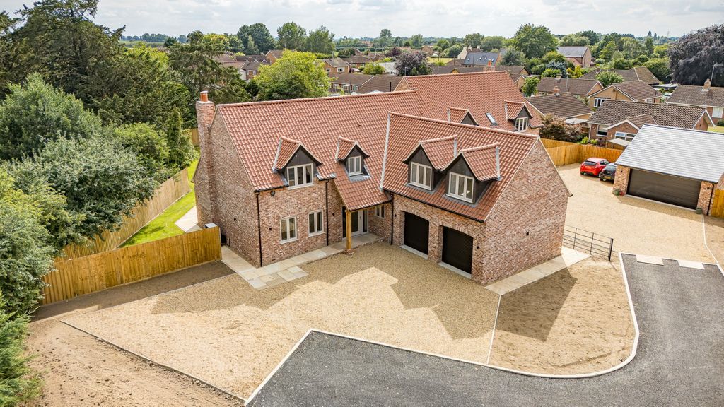 Property photo 1 of 40 5096600