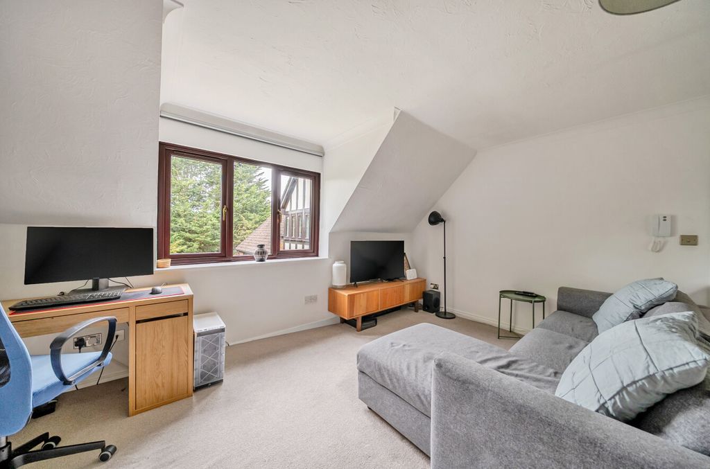 Property photo 2 of 15 1470953-5-6A22B32...