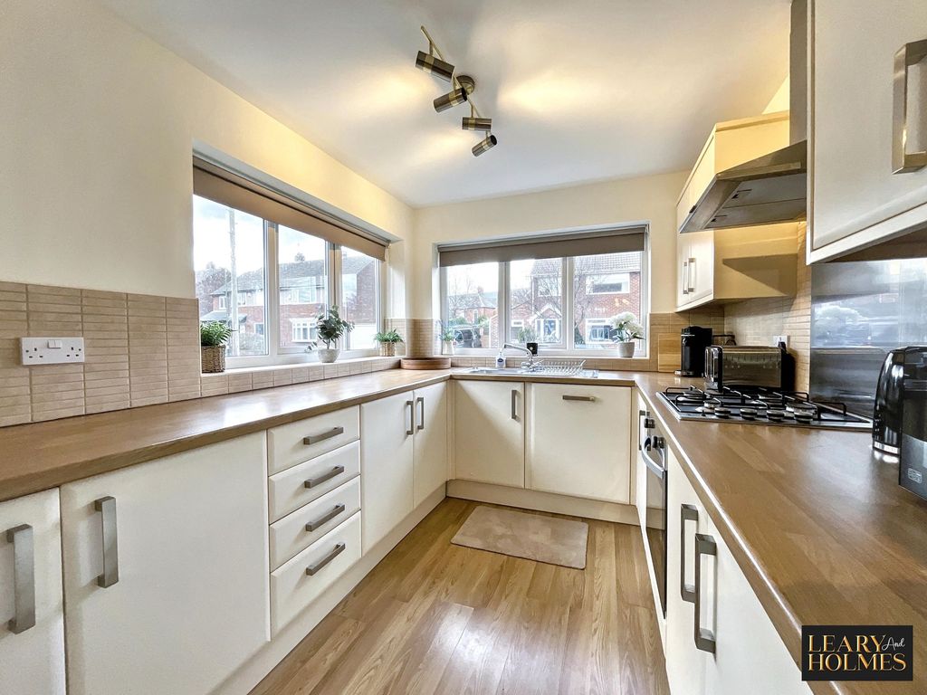 Property photo 2 of 25