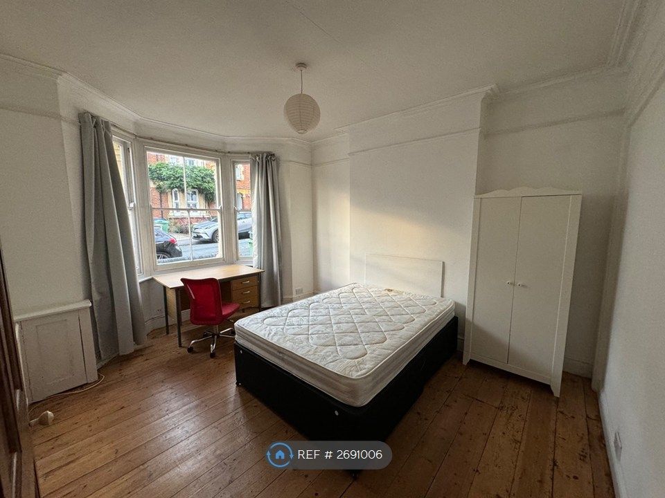 Property photo 3 of 6