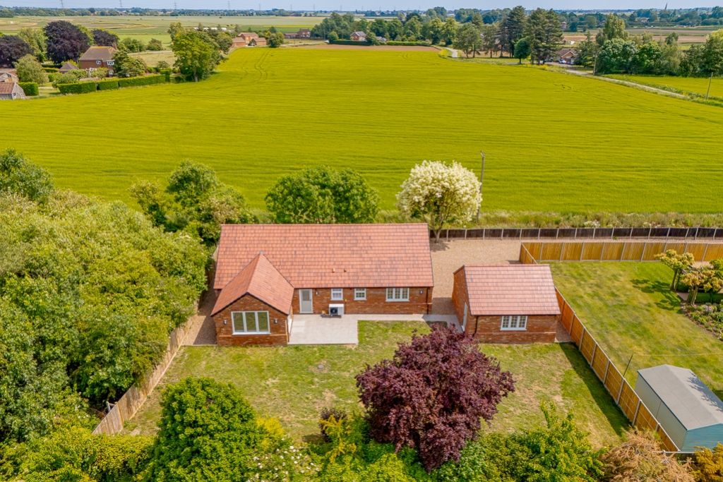 Property photo 2 of 30 15B Town Dam Lane (Donington)-5