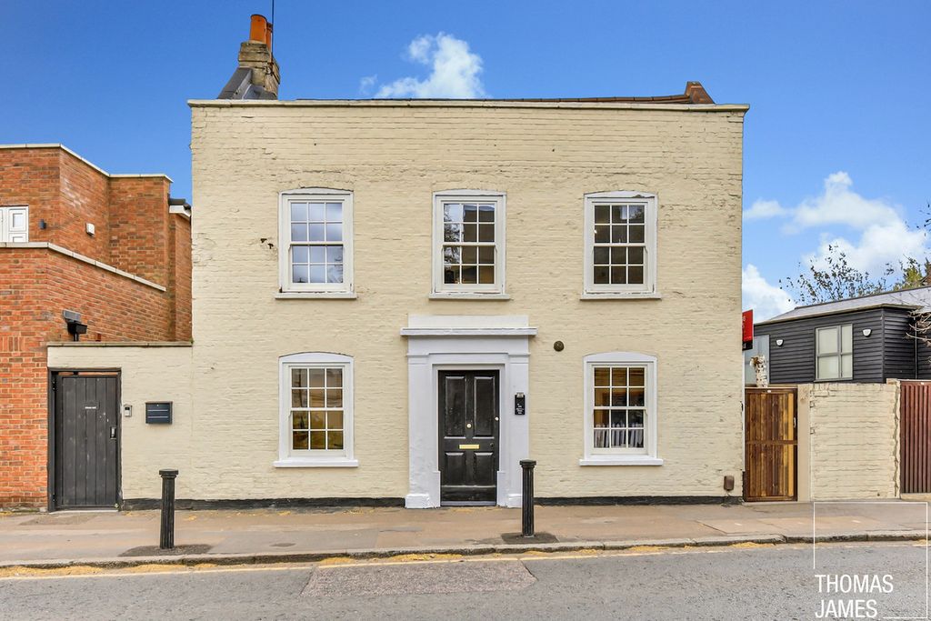 Property photo 1 of 22