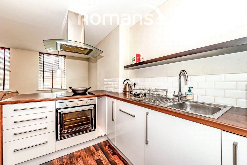 Property photo 2 of 11 Picture No. 02