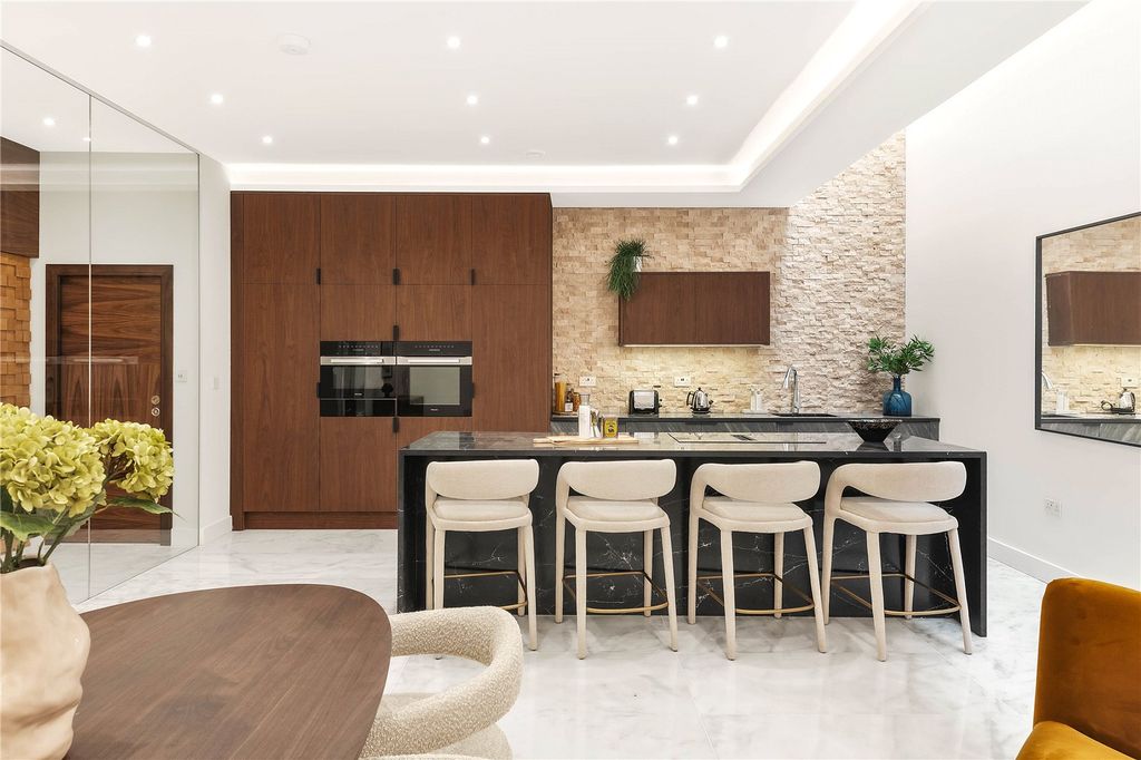 Property photo 3 of 11 Picture No. 04