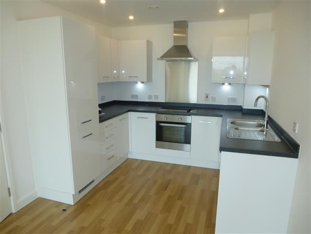 Property photo 3 of 9 Kitchen