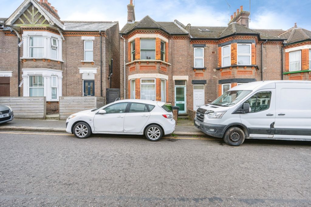 Property photo 1 of 13 Pbox-Img.Jpg