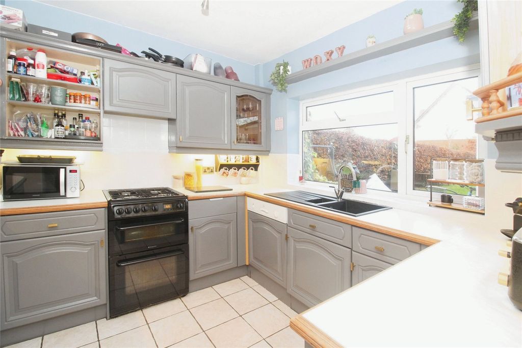 Property photo 3 of 13 Kitchen/Diner