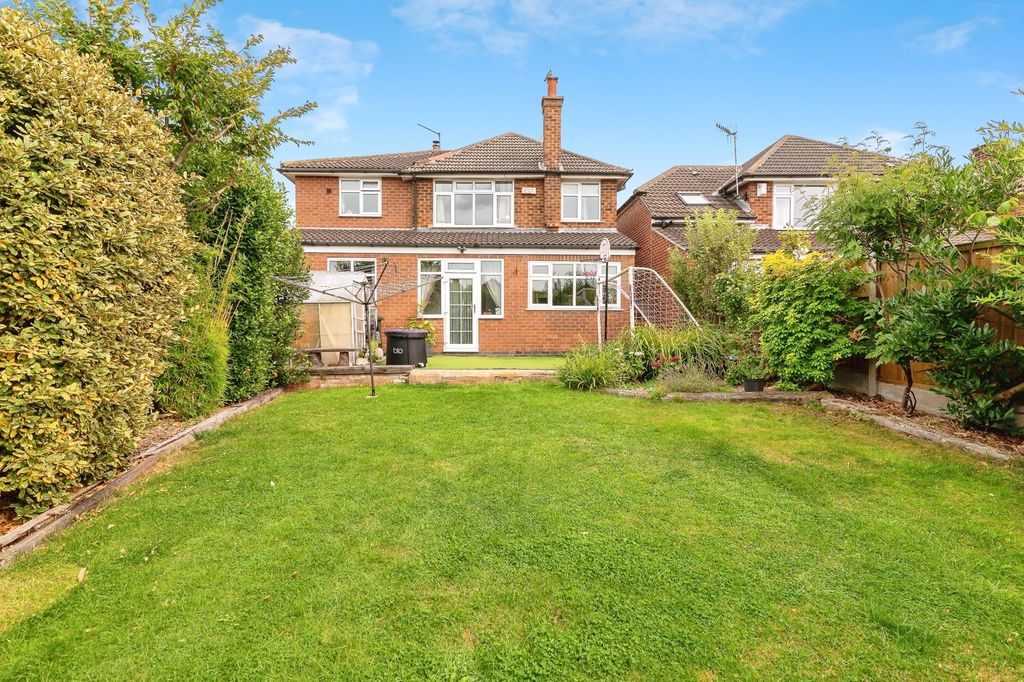 Property photo 2 of 17 Photo