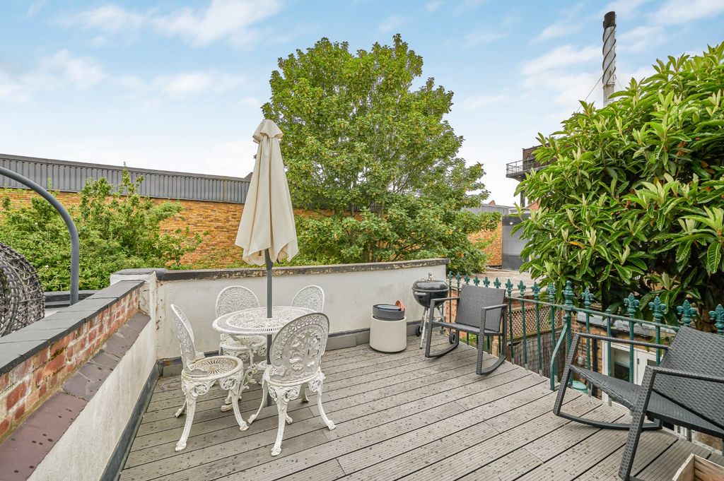 Property photo 2 of 19 Picture No. 03