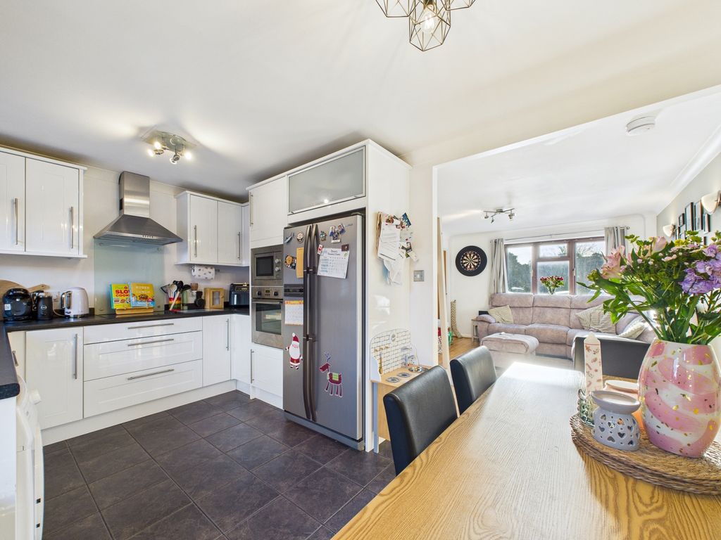 Property photo 3 of 13 Kitchen Diner