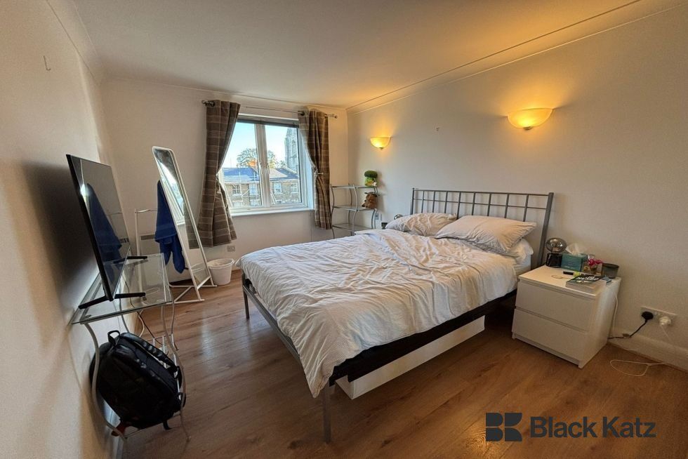 Property photo 3 of 5