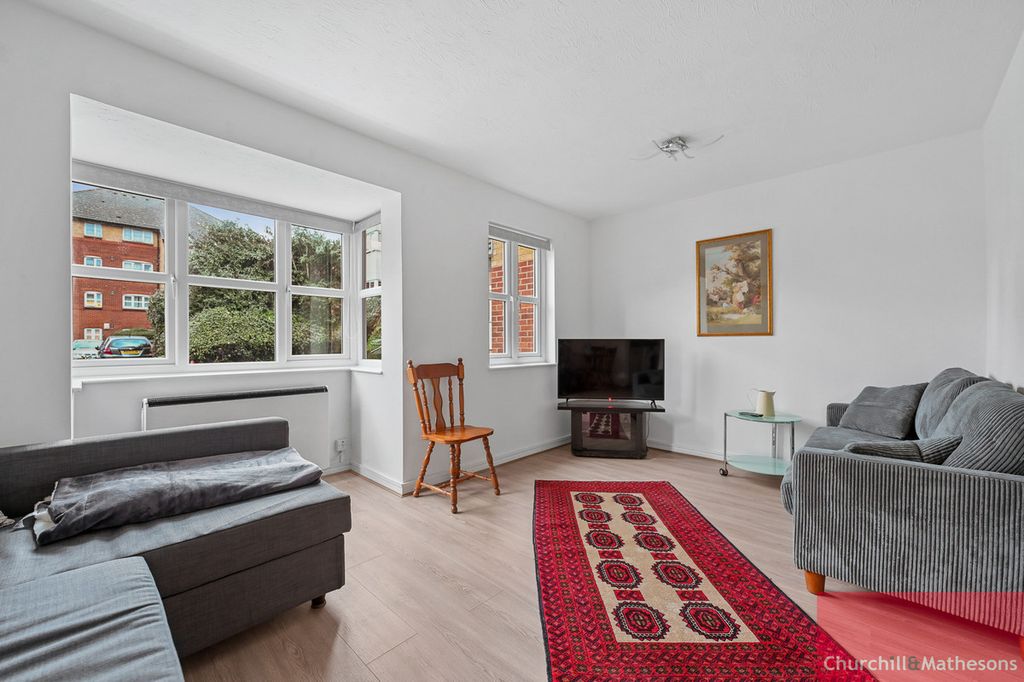 Property photo 3 of 10