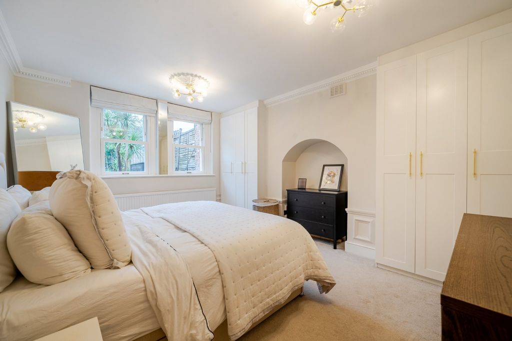 Property photo 3 of 14 Picture No. 18