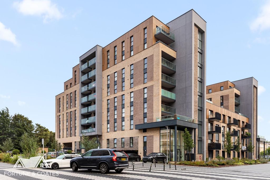 Property photo 1 of 12 Hepworthhouse_11.Jpg
