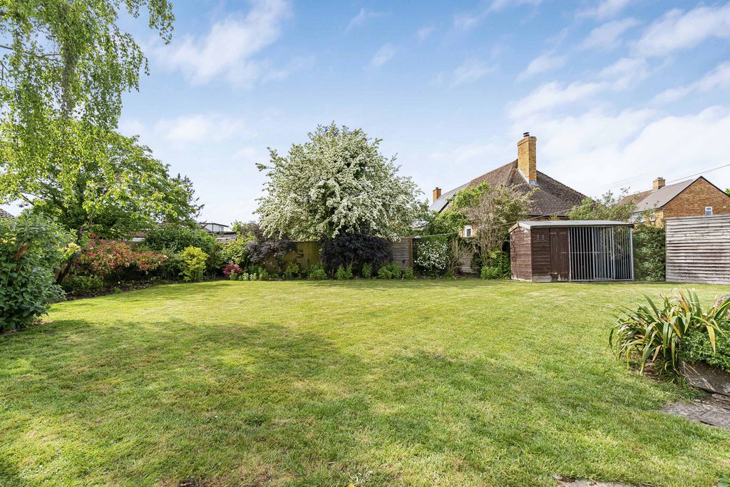 Property photo 3 of 38