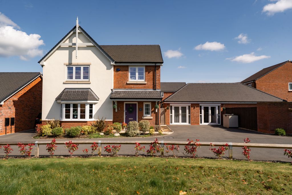 Property photo 1 of 32 Dsc00982