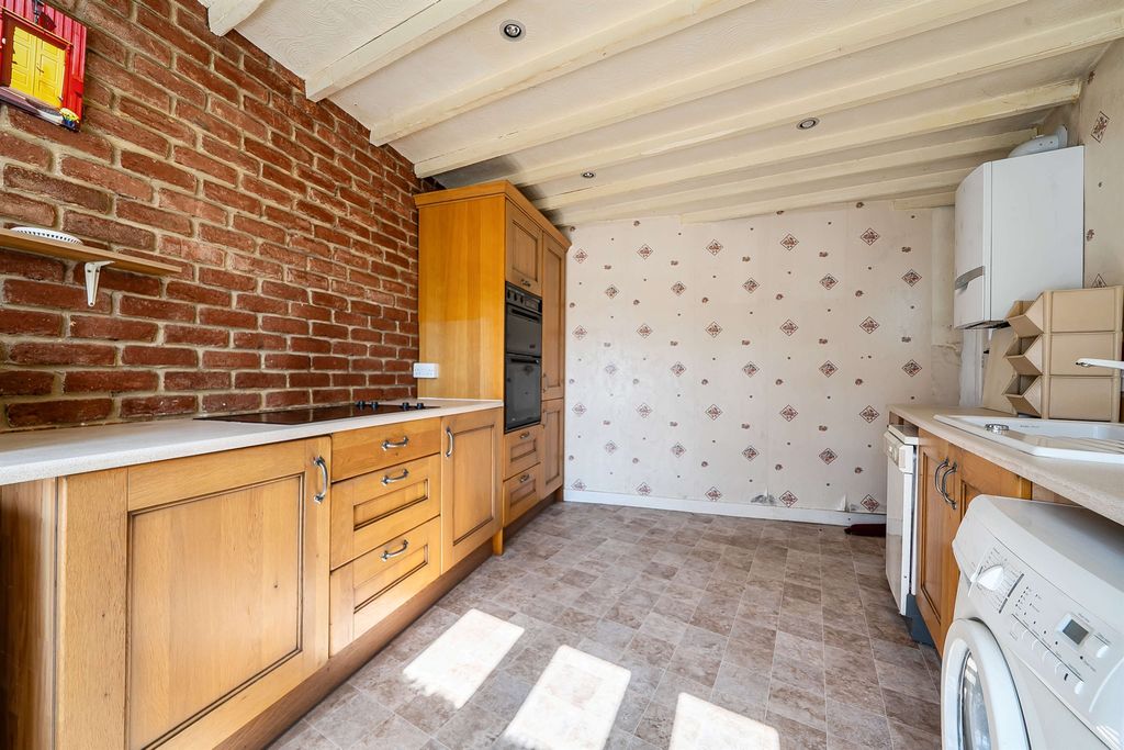 Property photo 2 of 17