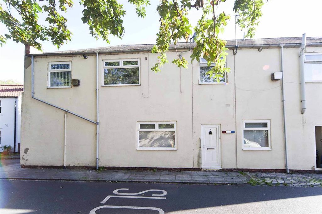 Property photo 2 of 6