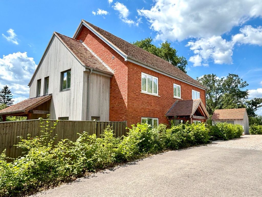 Property photo 1 of 31