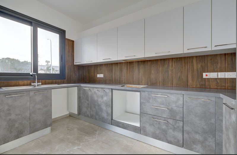 Property photo 2 of 20 Kitchen