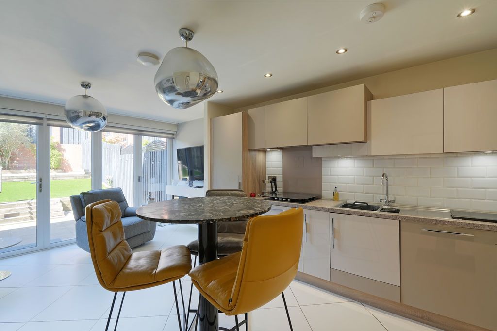 Property photo 2 of 24 Open Plan Living / Dining / Kitchen