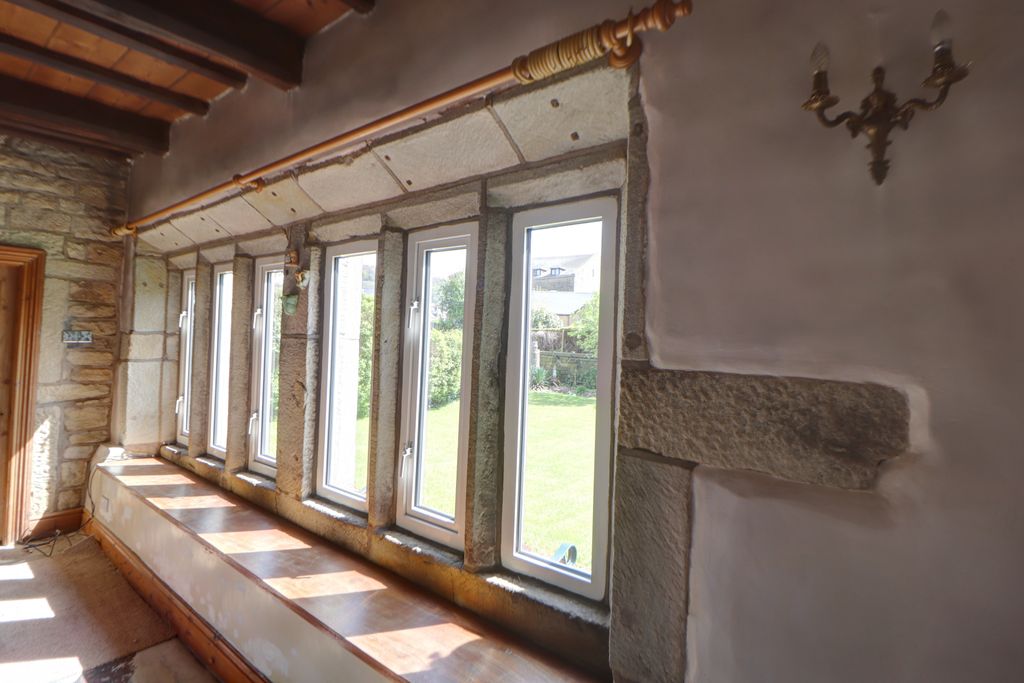 Property photo 3 of 32 Beautiful Mullion Windows