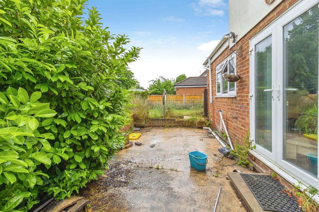 Property photo 2 of 20
