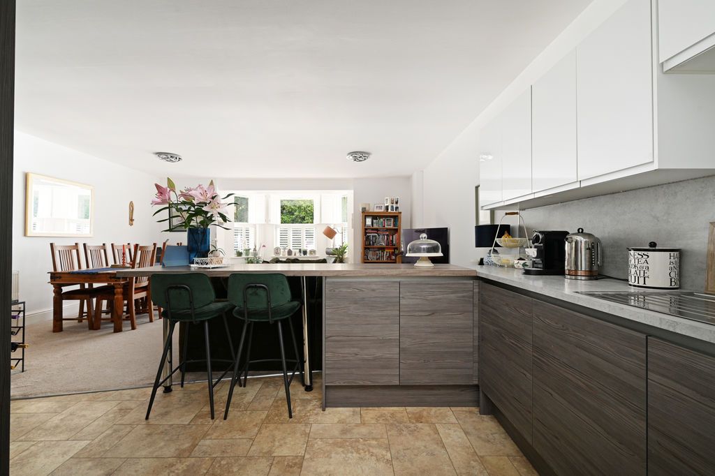 Property photo 2 of 26 Kitchen
