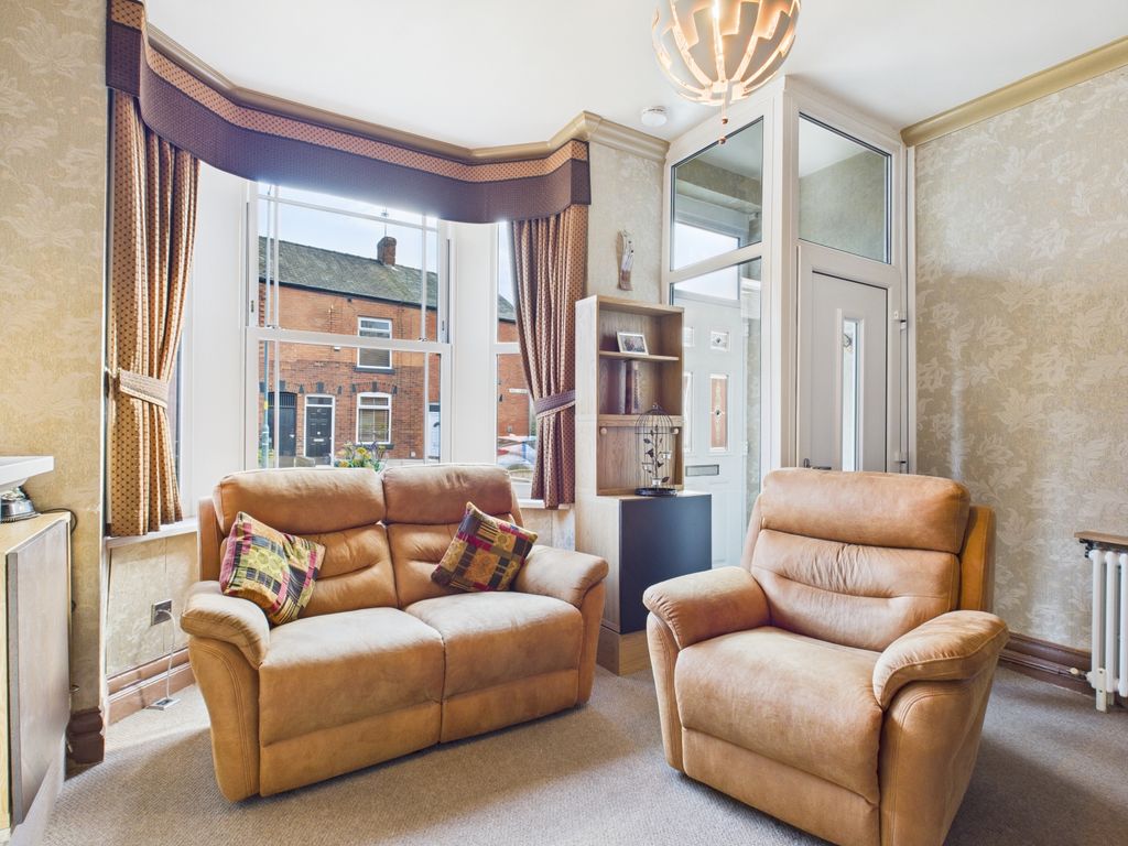 Property photo 3 of 19 Cam03729G0-Pr0232-Still002