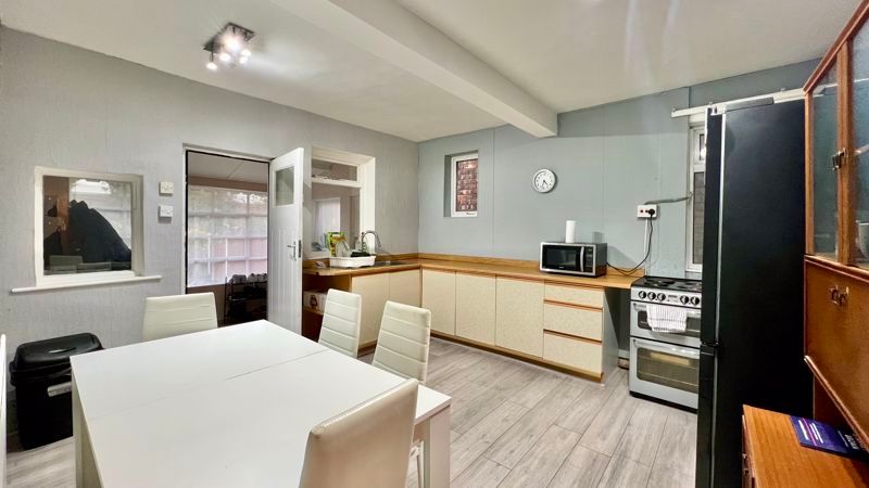 Property photo 2 of 15 Photo 5