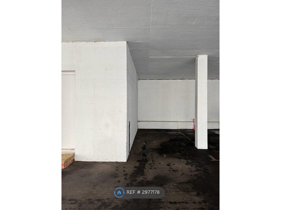Property photo 2 of 6 Covered Parking