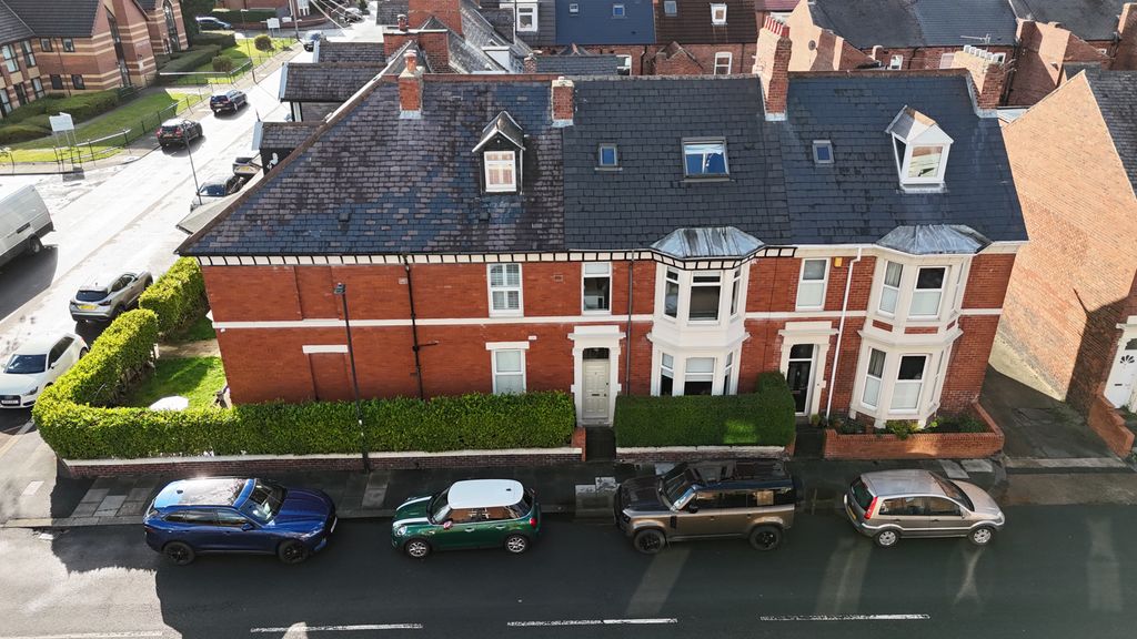Property photo 1 of 36