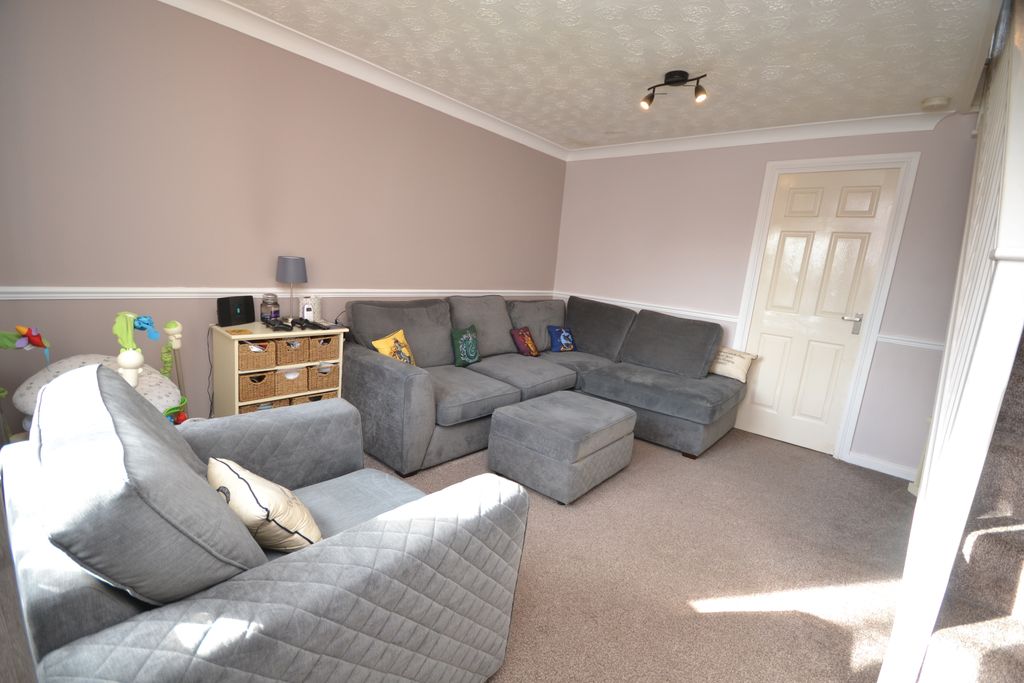 Property photo 3 of 12