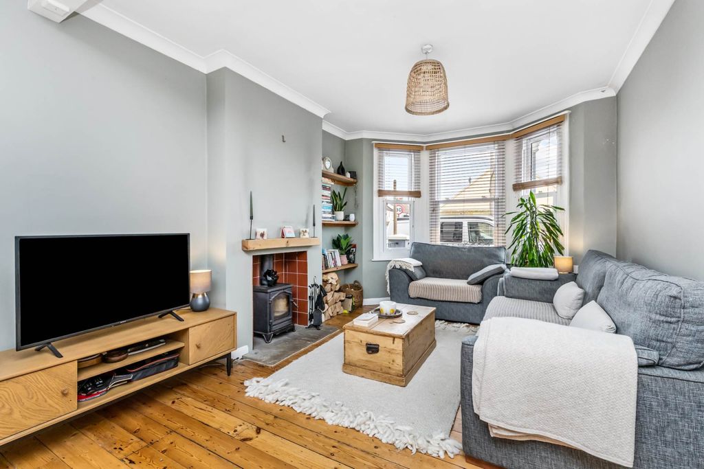 Property photo 1 of 16
