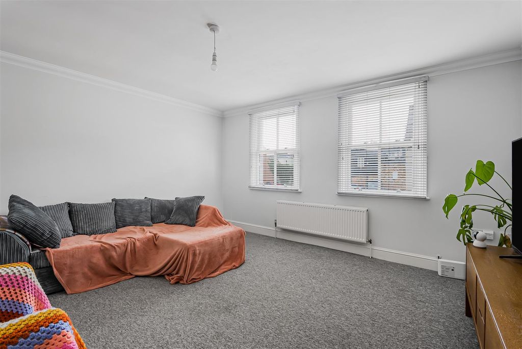 Property photo 2 of 22 5_74255.Jpg