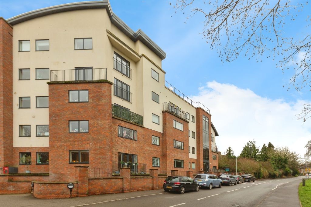 Property photo 2 of 20