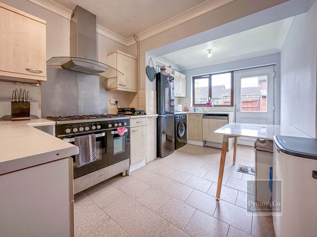 Property photo 2 of 19