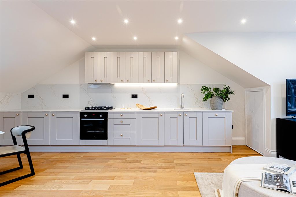 Property photo 2 of 25 Lodship Park (2).Jpg